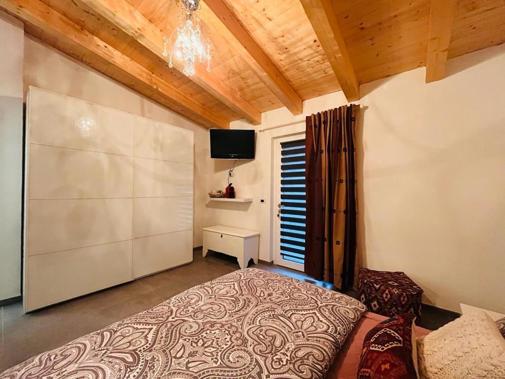 Casa Feby Apartment Aosta Bagian luar foto